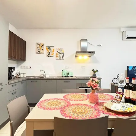 Paceville Glow 8 Apartman San Ġiljan