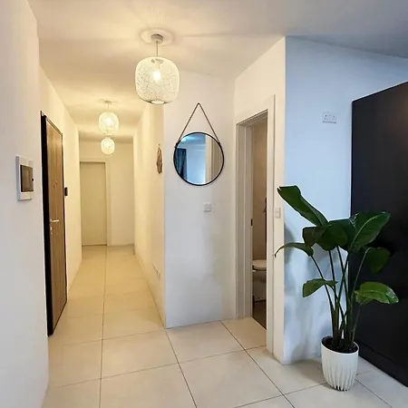 Paceville Glow Four Appartement