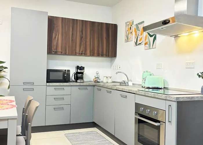 Apartament Paceville Glow Four *